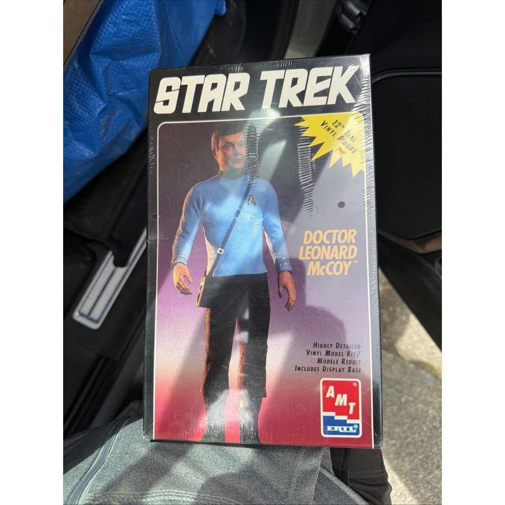Star‎ Trek Model Kit Dr. Leonard McCoy 12" Vinyl Figure Model AMT Ertl 8774 READ